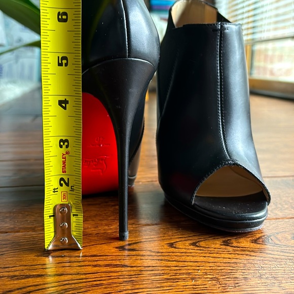 christian louboutin heels - Picture 8 of 17